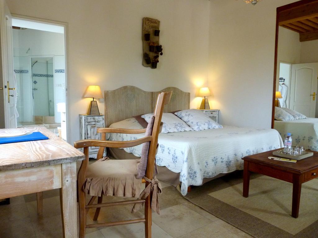 Bed and Breakfast Domaine Du Manoir Les Avenières Zewnętrze zdjęcie